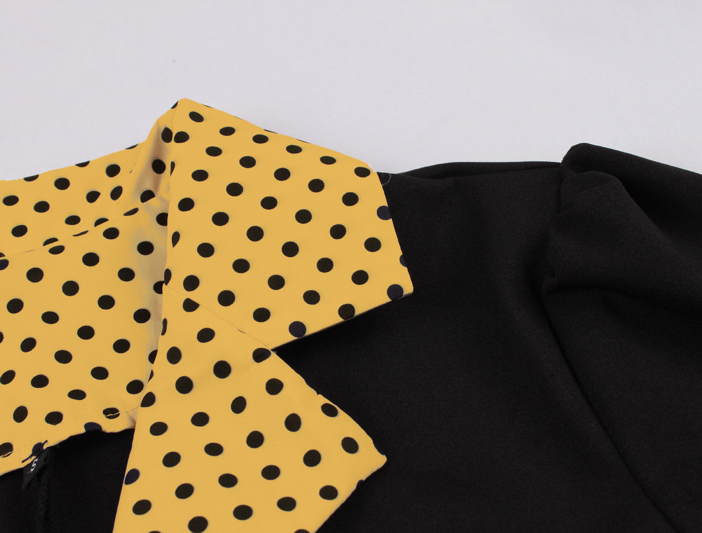 Women's Fashion Polka Dot Lapel Short Sleeved Belt Slim Fit Summer/Spring Dress